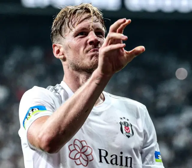 Wout Weghorst'un gol anı