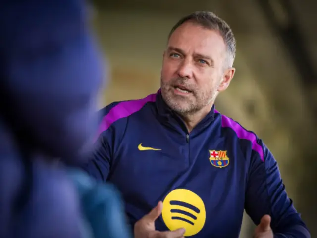 Pep Guardiola taktik tahtası üzerinde