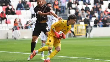 Ulaş'ın maçta yaptığı kurtarış