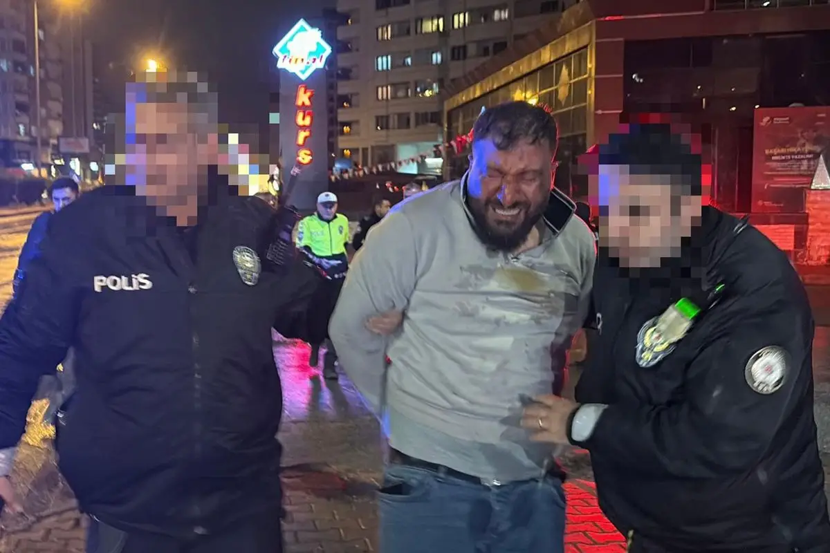 Kayseri'de Alkollü Sürücü Kaçış Girişimi Polis Tarafından Engellendi