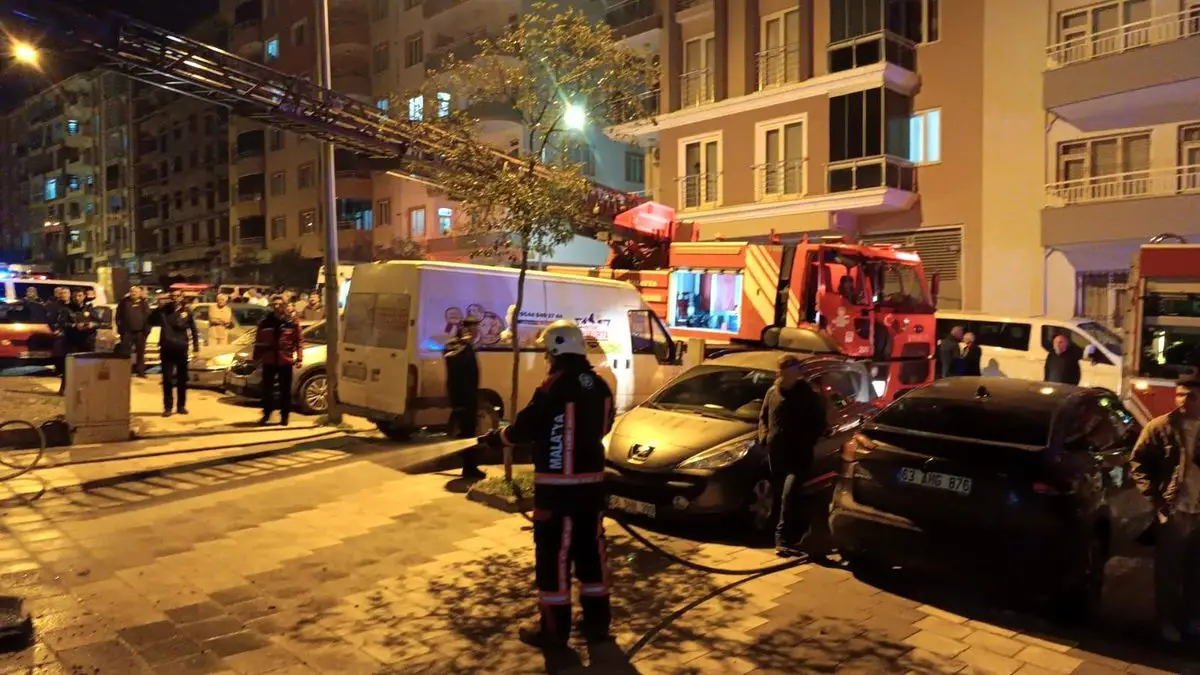 Yangın sonrası Malatya apartman dairesi