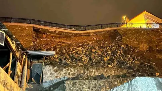 Erzurum İspir'de Heyelan: İki Konut Tahliye Edildi