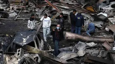 Lübnan'da İsrail Saldırısı: Ölüm Sayısı 303'e Ulaştı