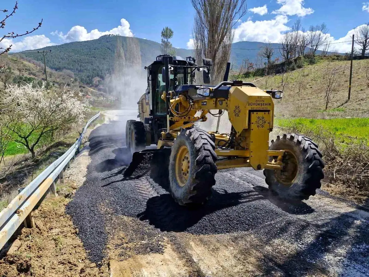 Aydın Büyükşehir Belediyesi yol çalışması