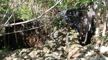 Aydın Efeler'de Tarihi Konak Bahçesinde Kaçak Kazı Ortaya Çıktı