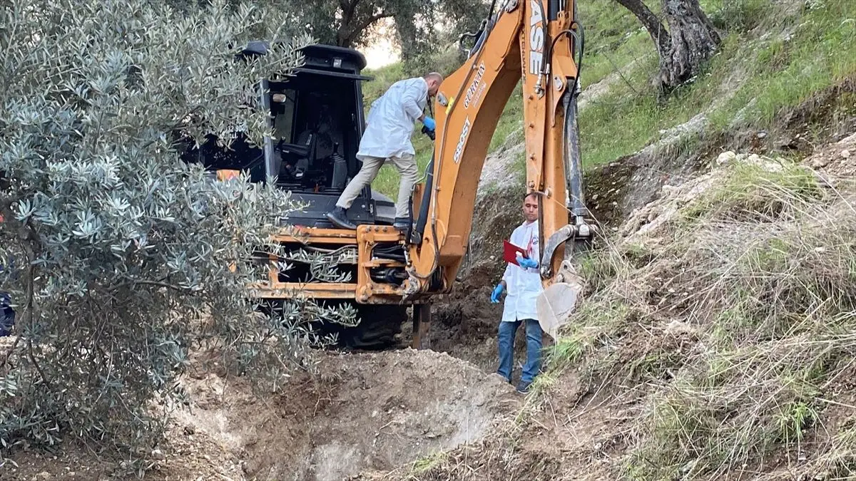 Nazilli'de kaçak kazı sonrası toprak kayması