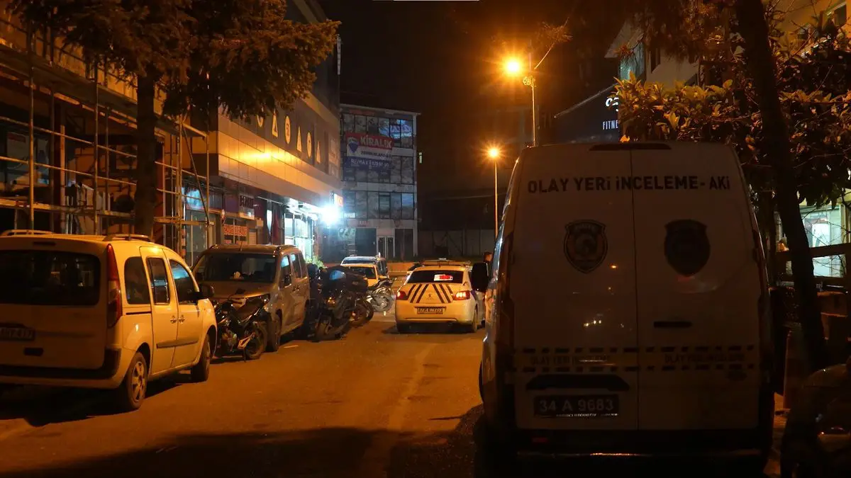 Ümraniye'de İş Yerinde Silahlı Saldırı: 4 Yaralı, 1'i Ağır Durumda