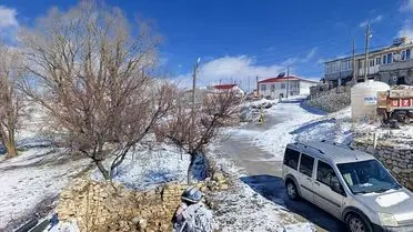 Hekimhan’da Kar Yağışı Şehri Beyaza Dönüştürdü