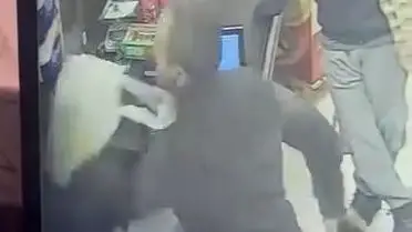 Pendik Marketinde Müşteri Kasiyeri Darbede Tutuklandı