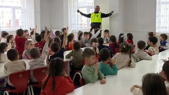 Bafra’da Minik Öğrencilere Uygulamalı Trafik Eğitimi