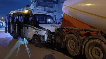 Kapaklı'da Halk Otobüsü ve Otomobil Çarpışması: 9 Yaralı