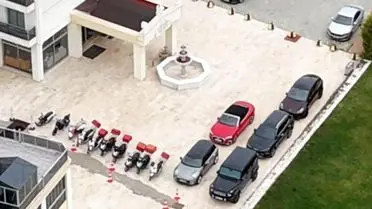 Uşak Belediye Başkanı’nın 1,7 Milyon Liralık Lüks Otomobili Kayyım Atanan Otelde Görüldü