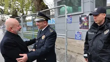 Belediye Başkanı Çolakbayrakdar, Polis Teşkilatı'nın 181. Yılını Kutlamak İçin Reşat Vural Polis Merkezi'ni Ziyaret Etti