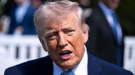 Trump, İran'a Askeri Güç Kullanım İhtimalini Vurguladı