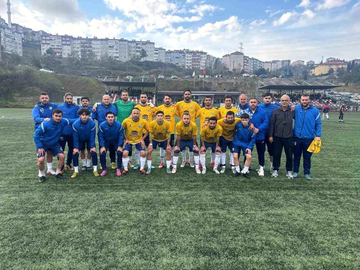 Alaplı Belediyespor takım fotoğrafı