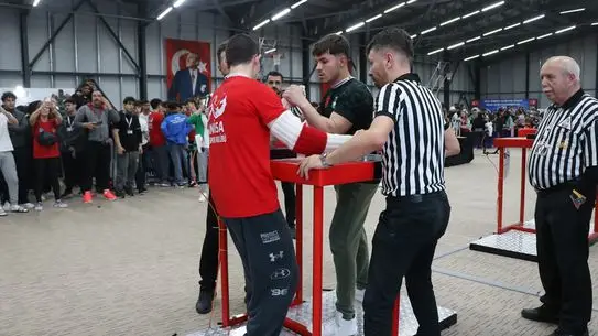 Yalova’da 2026 Türkiye Bilek Güreşi Şampiyonası Kapılarını Açtı