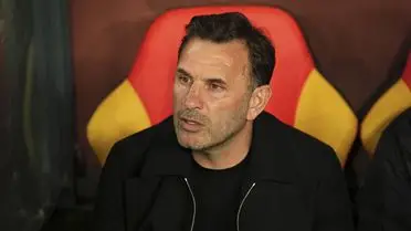 Okan Buruk'un Geleceği Belirsiz: Al‑Ittihad ve Lazio İlgi Gösteriyor