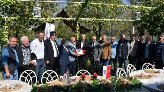 Adnan Polat, Galatasaray Başkanlığı İçin Adaylık Yapmayacağını Açıklıyor