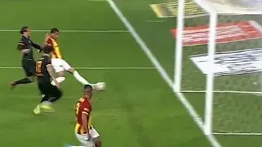 Göztepe, Galatasaray Karşısında 9 Maçlık Yenilgi Serisini Uzatıyor