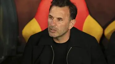 Okan Buruk'tan Osimhen'in Geri Dönüş Tarihi Üzerine Açıklama: Gençlerbirliği ve Fenerbahçe Maçları Göz Önünde