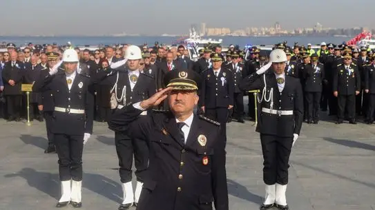 İzmir ve Çevre Şehirlerde Polis Haftası Coşkusu