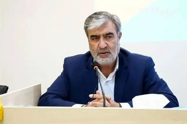 İran yetkilileri Hürmüz Boğazı'nda