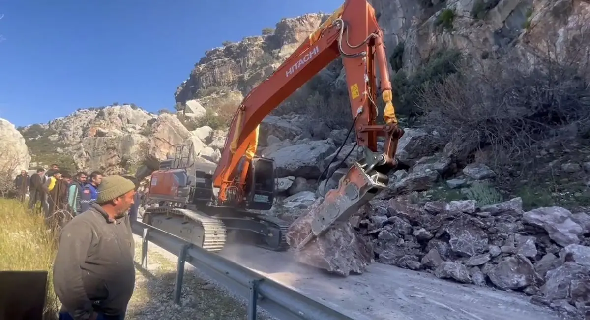 Fethiye’de yol kapatıldı