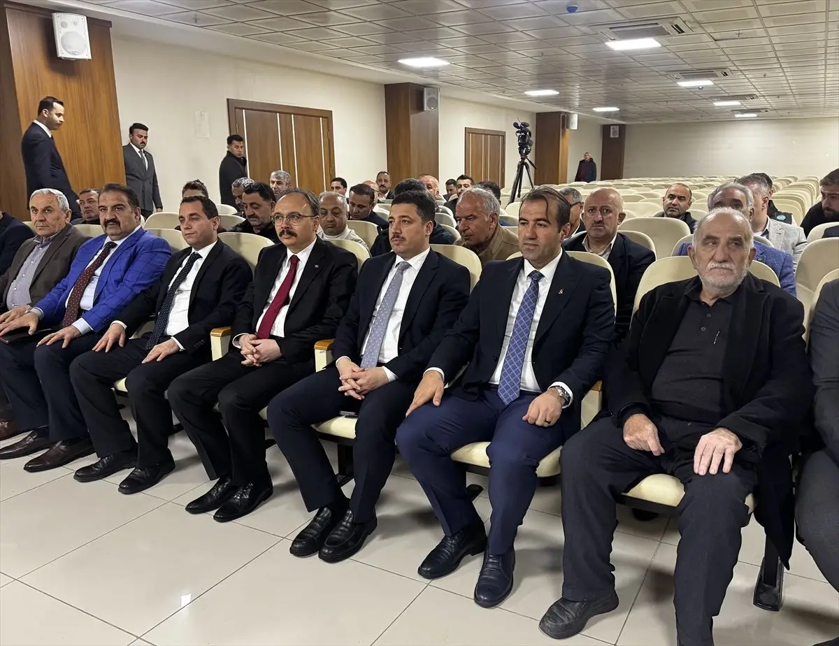Siirt Valiliği toplantı salonunda katılımcılar
