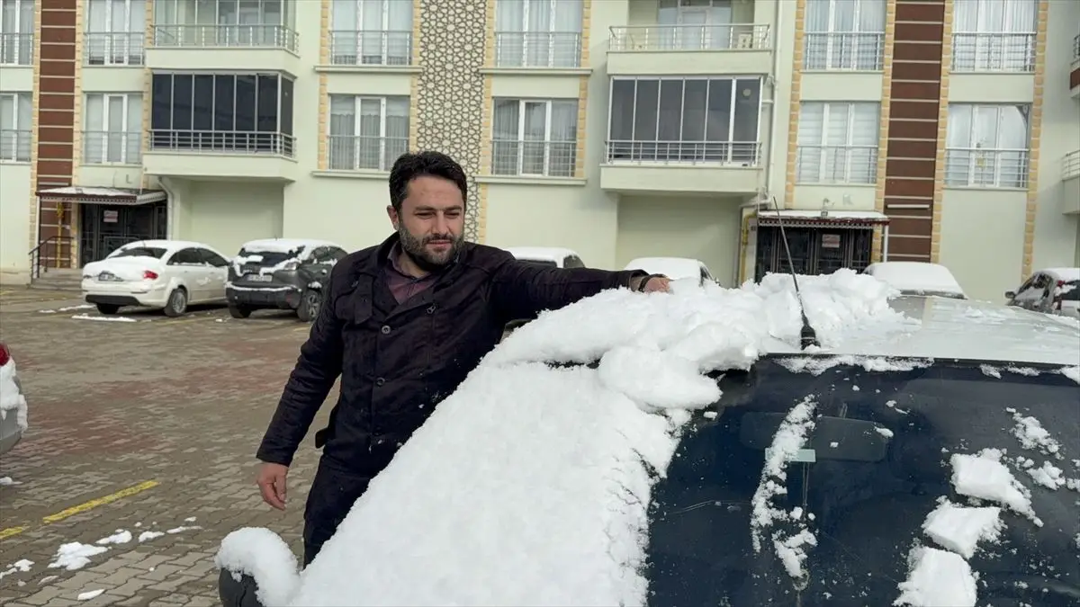 Yozgat’ta Nisan Sürprizi: Şehir Beyaz Bir Battaniyeye Bürüldü