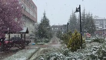 Nisan’da Samsun ve Amasya’yı Beyaz Bir Tabaka Sarıyor