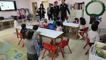 Datça’da Minik Öğrenciler Polisle Buluştu, Meslek Tanıtımı Gerçekleşti