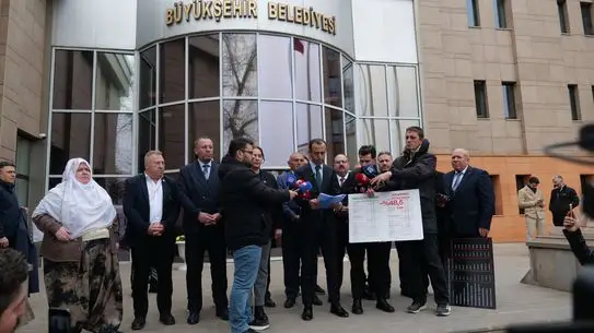 AK Parti, Eskişehir Büyükşehir Belediyesi'nin Tarifelerinde Haksız Artış İddiasıyla Suç Duyurusunda Bulundu