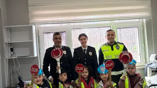 Gemerek Anaokulu Çocukları Polis Haftasını Emniyet Müdürlüğünde Kutladı