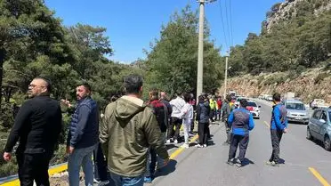Fethiye'de Beton Mikseri Kontrolsüz Yuvarlandı, Şoför Yaralandı