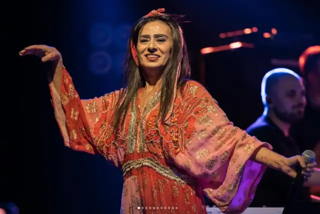 Yıldız Tilbe sahnede