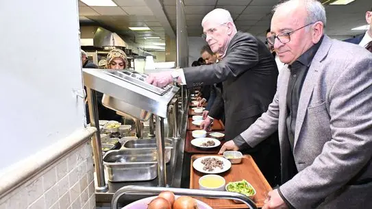 İYİ Parti Lideri Dervişoğlu Savunma Sanayi Fabrikasını Geçti