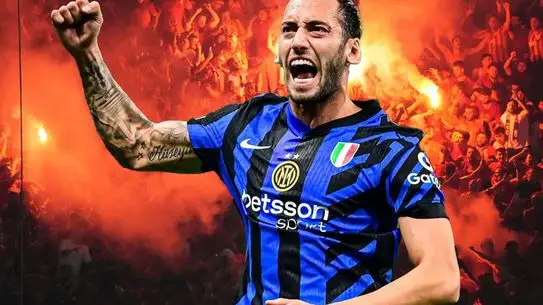 Hakan Çalhanoğlu Inter formasıyla