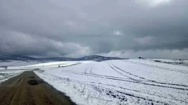 Çorum'un Yüksek Kesimlerinde Şiddetli Kar Yağışı Beyaz Örtüyü Getirdi