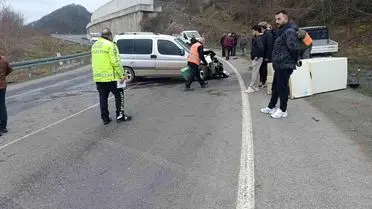 Ordu’da Kamyonet ve Ticari Araç Çarpıştı: 2 Yaralı