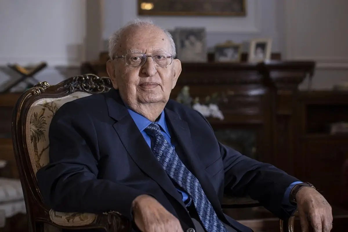 Türk Siyasetinin Önemli Figürü Hüsamettin Cindoruk Vefat Etti