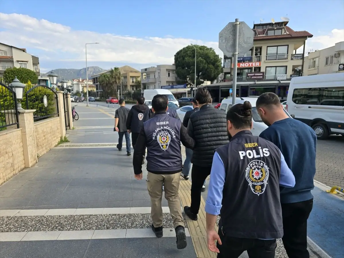 Marmaris’te Sahte Bungalov Dolandırıcılığına Büyük Operasyon: 8 Şüpheli Gözaltında