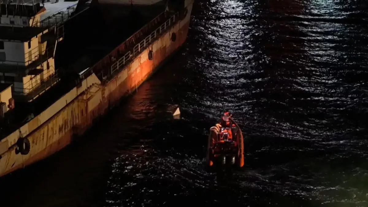 Haydarpaşa Limanı'nda Tekne ve Gemi Çarpıştı: Kurtarma Ekipleri Olay Yerine Sevk Edildi