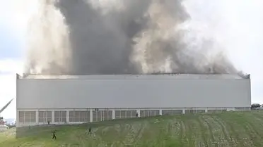 Yenimahalle'de Mobilya Deposunda Şiddetli Yangın: İtfaiye Ekipleri Hızlı Müdahale Etti