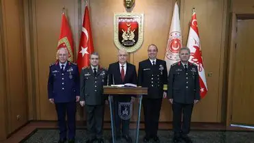 Savunma Bakanı Yaşar Güler, Kara Kuvvetleri Komutanlığı'nda Stratejik Değerlendirme Toplantısı Gerçekleştirdi