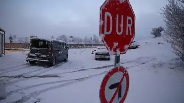 Kastamonu Seydiler'de Kar Yağışı Nedeniyle Zincirleme Trafik Kazası: 6 Yaralı