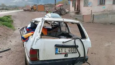 Kazada yaralanan sürücü ve yolcu