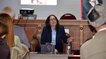 Hülya Başarangil Demir, Bilecik’te “Bilinmeze Doğru” Romanını Tanıttı