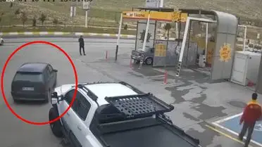 Mardin’de El Freni Çekilmeyen Araç Ana Yola Çıktı, Çevredekiler Hızla Müdahale Etti