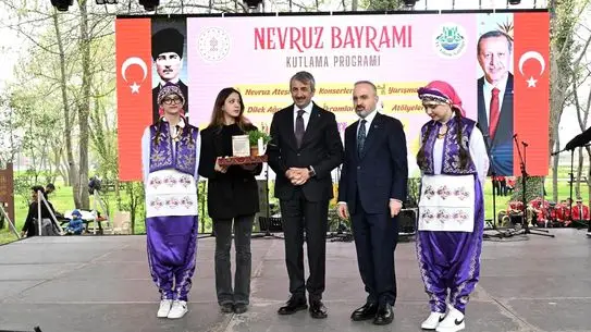 Edirne'de Nevruz Coşkusu: Protokol Üyeleriyle Renkli Şenlik