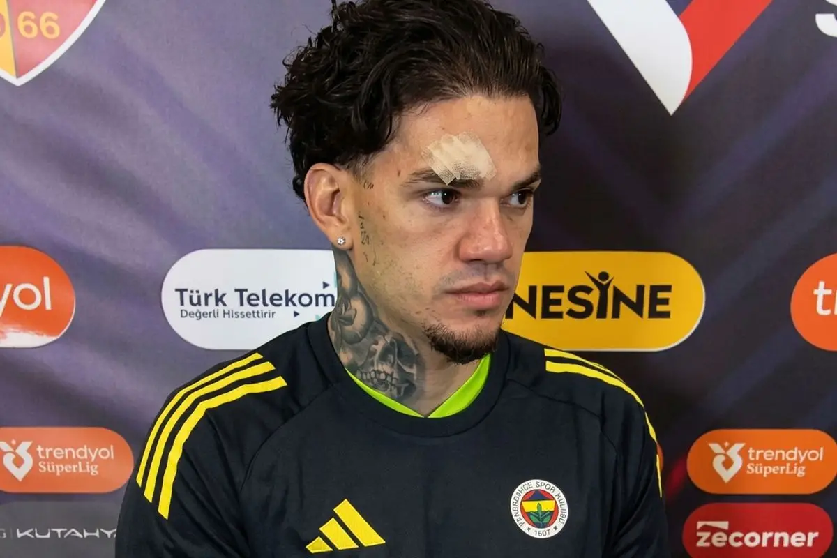 Ederson'dan Taraftara Sert Söz: Hakaretleri Asla Kabullenemeyiz